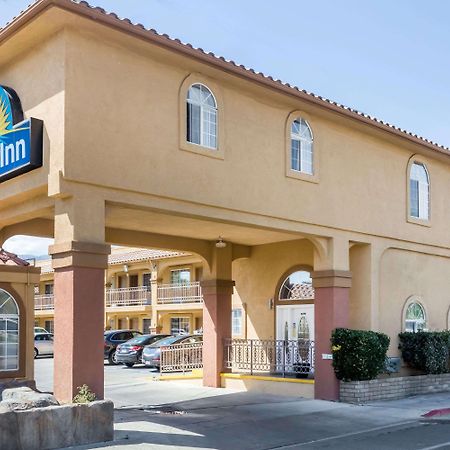 Days Inn By Wyndham Bishop Bagian luar foto