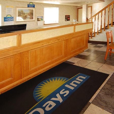Days Inn By Wyndham Bishop Bagian luar foto