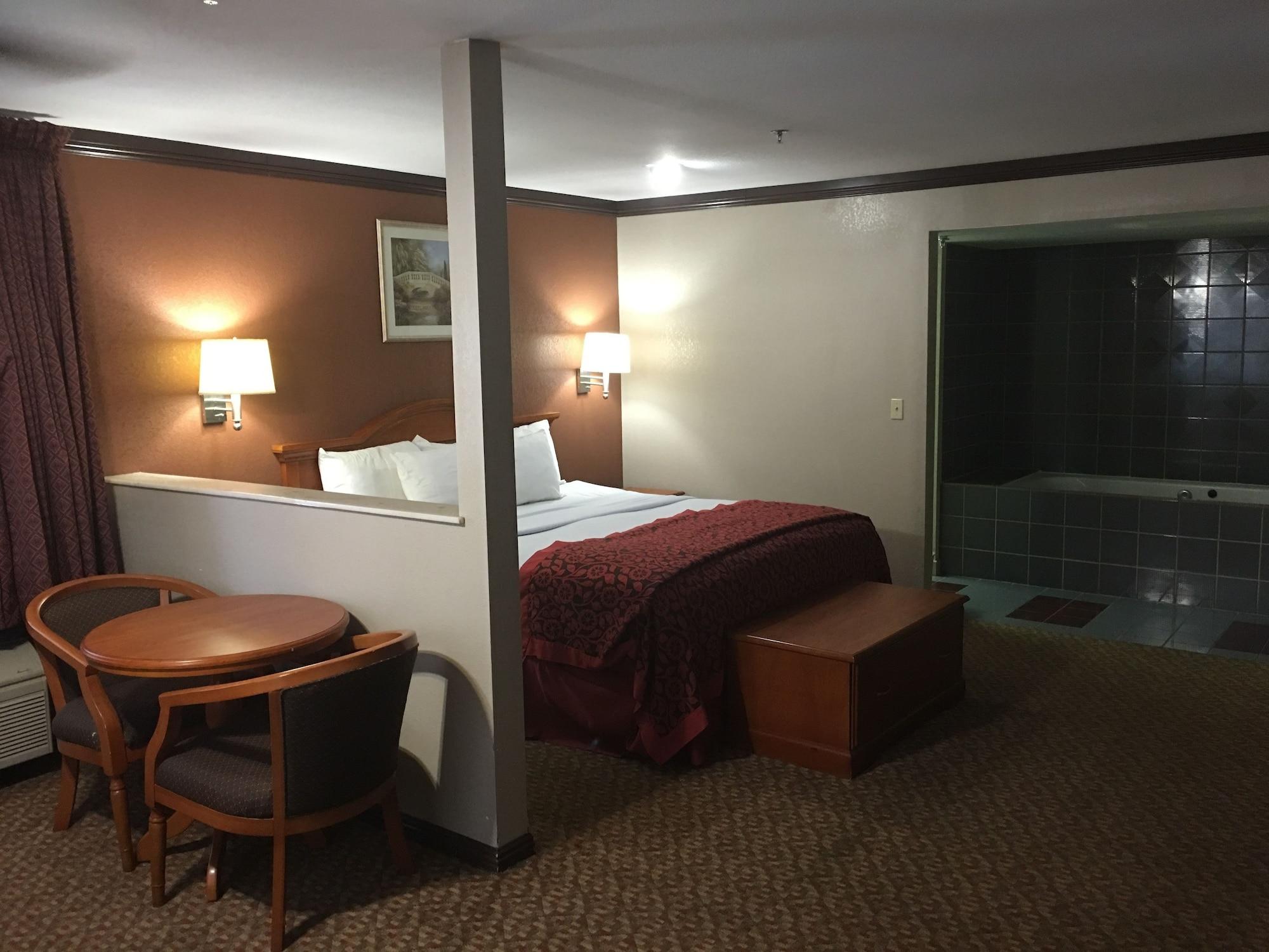 Days Inn By Wyndham Bishop Bagian luar foto