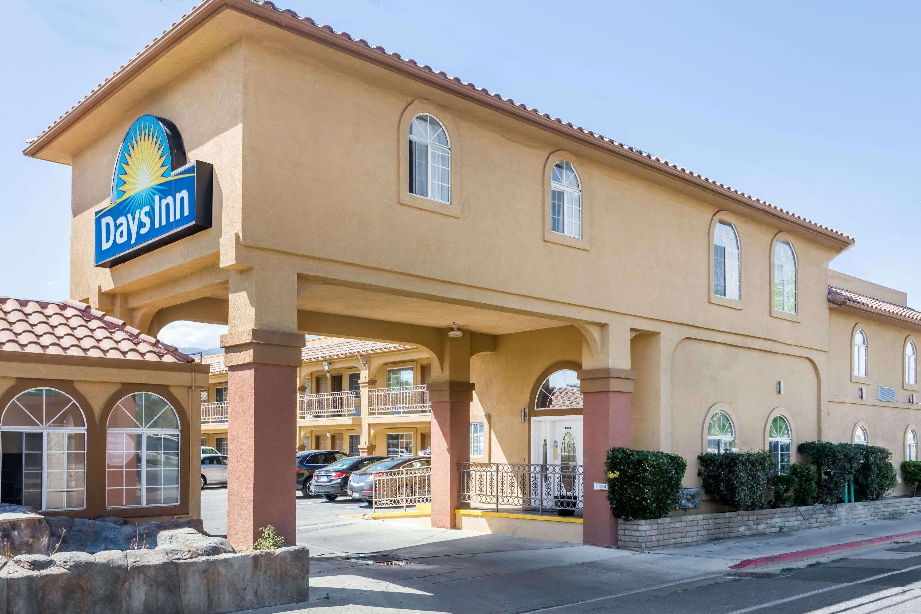 Days Inn By Wyndham Bishop Bagian luar foto