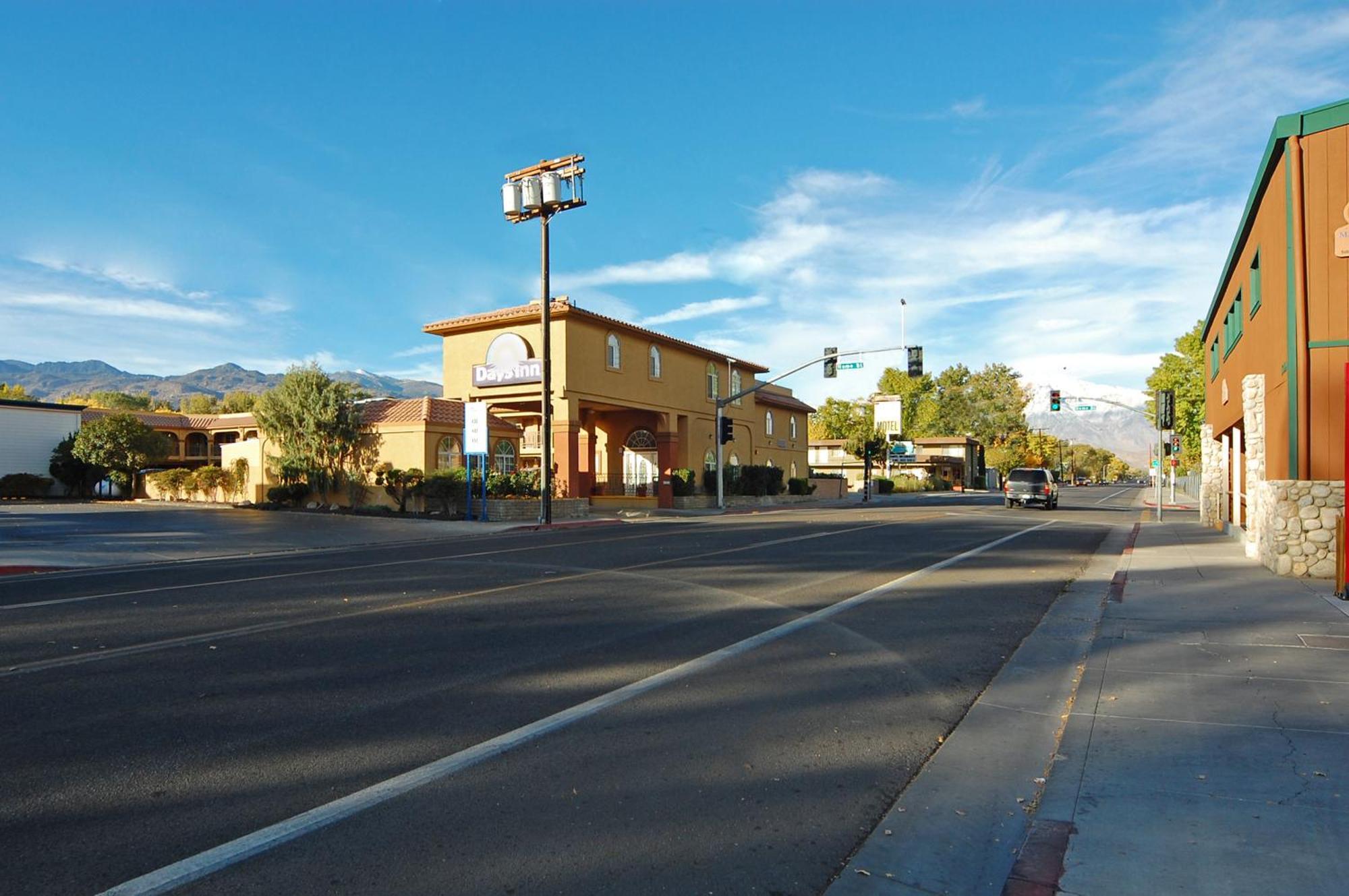 Days Inn By Wyndham Bishop Bagian luar foto