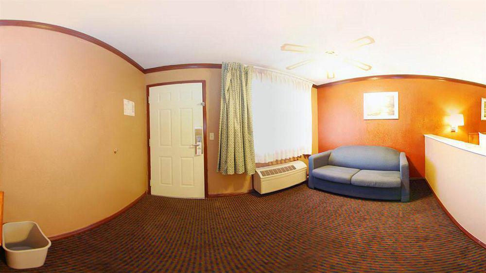 Days Inn By Wyndham Bishop Bagian luar foto